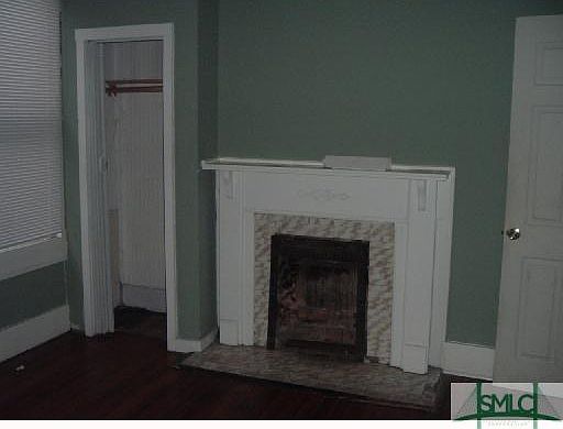 3rd image of 526 E Waldburg Street