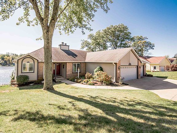 4th image of 2428 E Waters Edge Dr