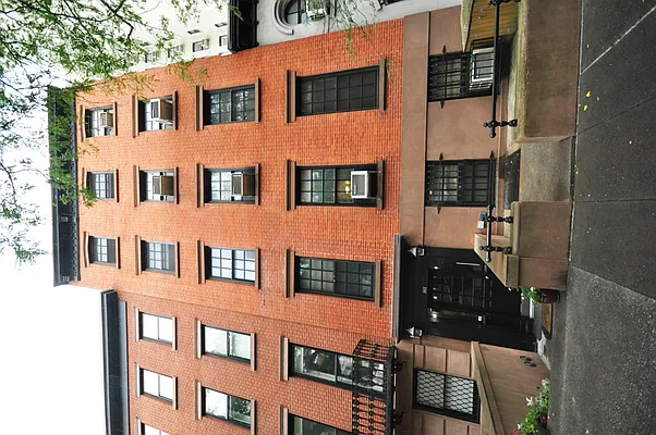 Rented by Corcoran | media 27