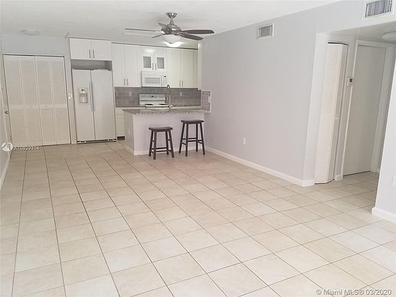 5th image of 8873 Fontainebleau Blvd APT 106