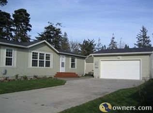 1079 Harlem Ave SE, Bandon, OR 97411