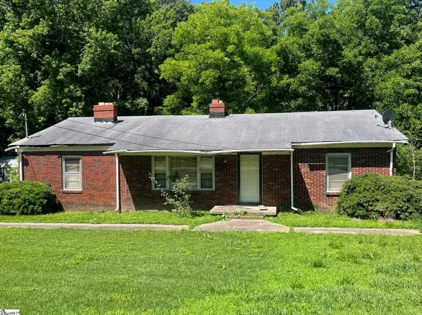 212 Bell Street Cir, Clinton, SC 29325