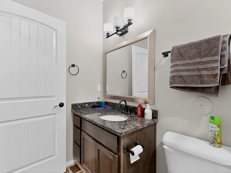 14717 Charles Foster Ave — Photo 21