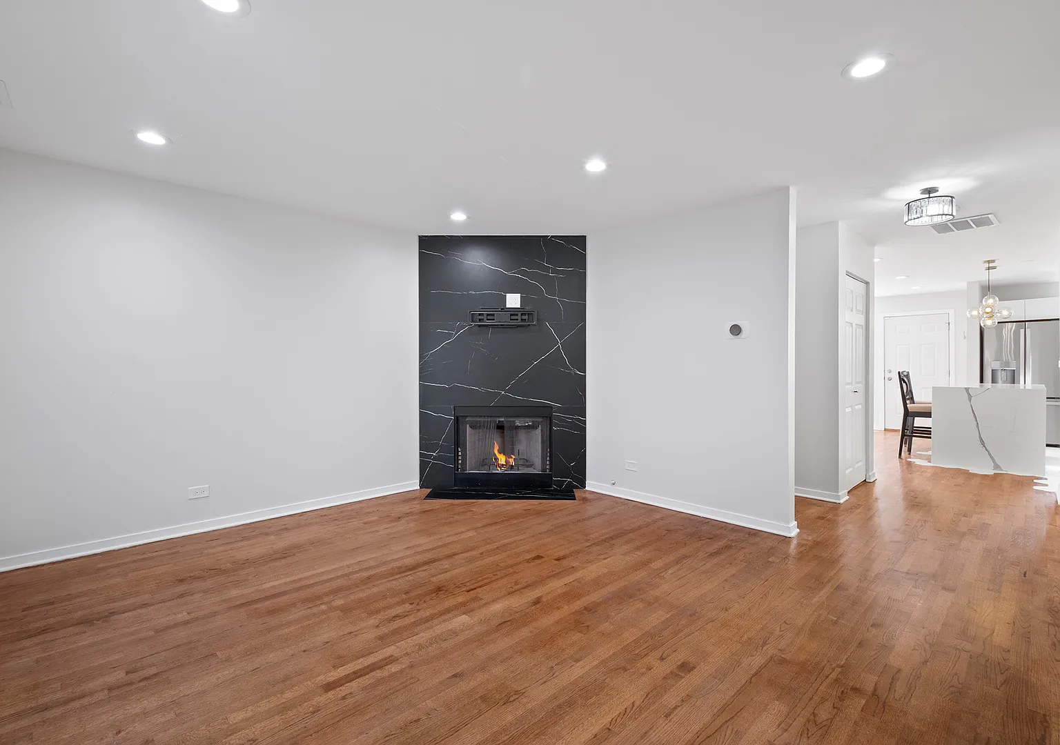 3 bed, $2,500 — Photo 2