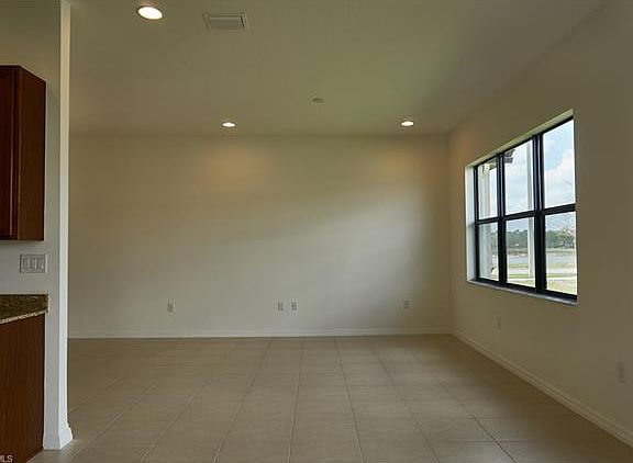 4th image of 5487 Cameron Dr