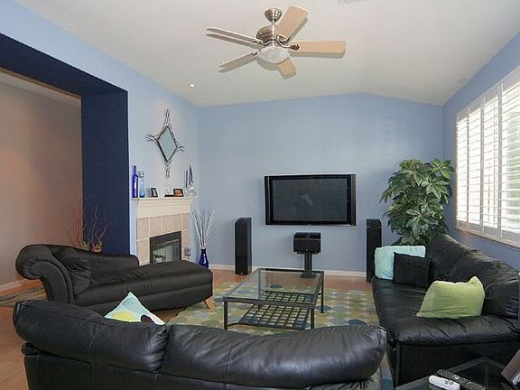 Living/Entertainment Room