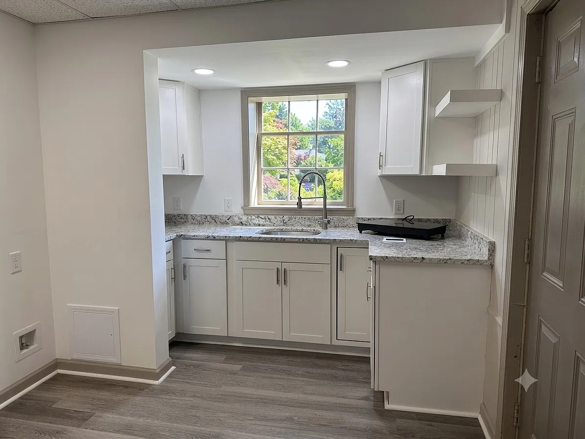 1 bed, 900 sqft, $1,250 — Photo 2