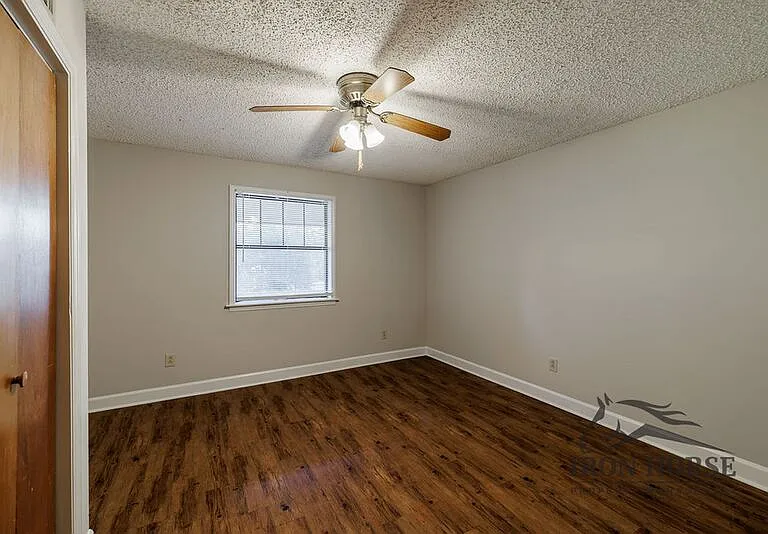 290 Appleby Dr #153 — Photo 14
