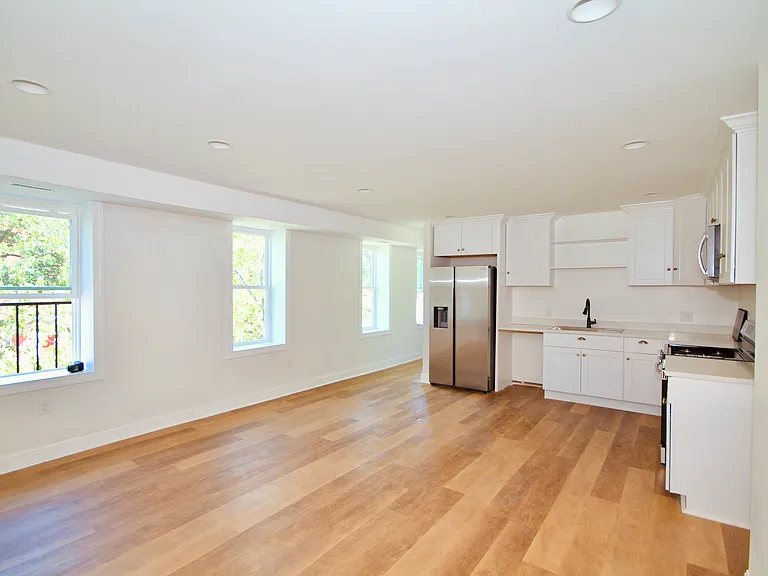 25 N Chester St — Photo 29