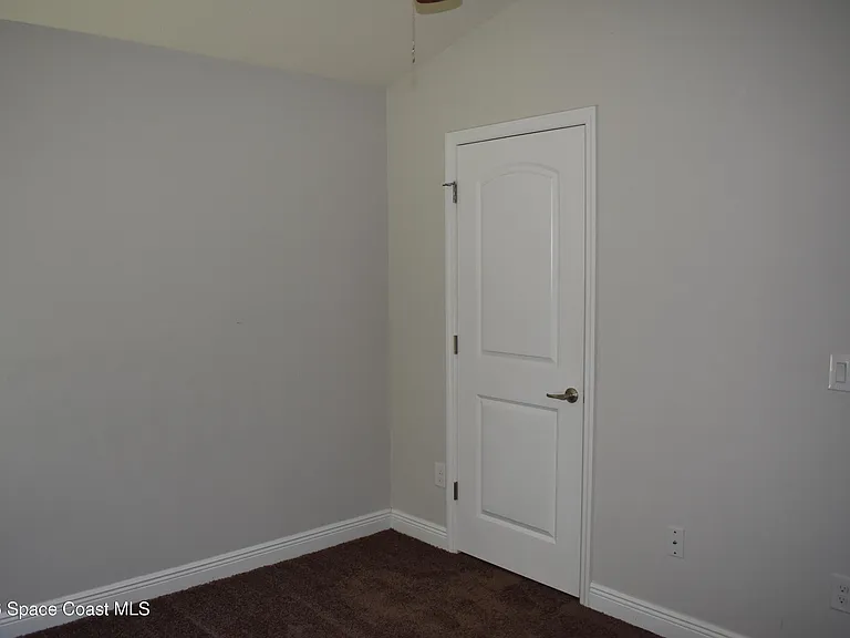 4063 Palladian Way — Photo 17