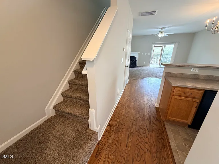 620 Woodson Dr — Photo 3