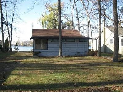 2nd image of 16258 E Lake Dr