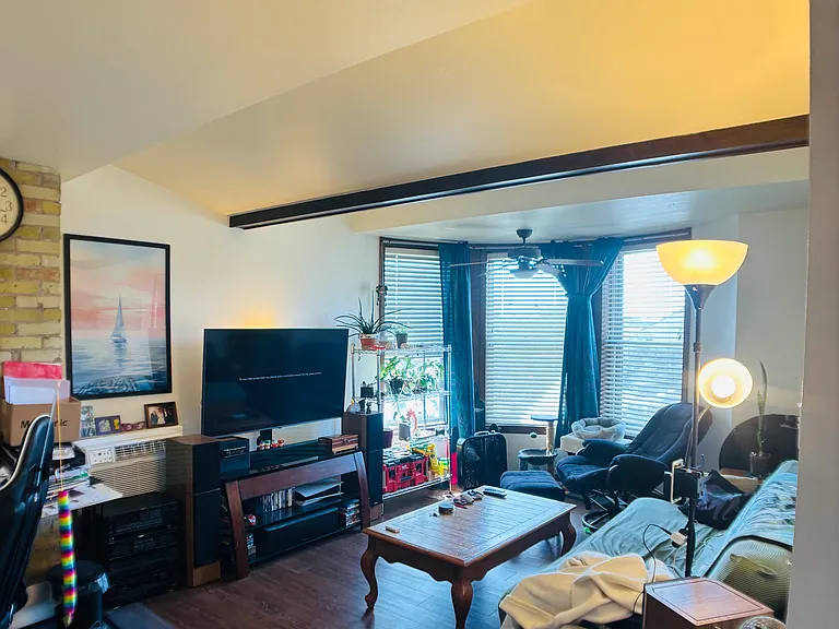 1702 N Farwell Ave #2 — Photo 2