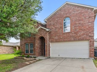 10449 Hideaway Trl, Fort Worth, TX 76131