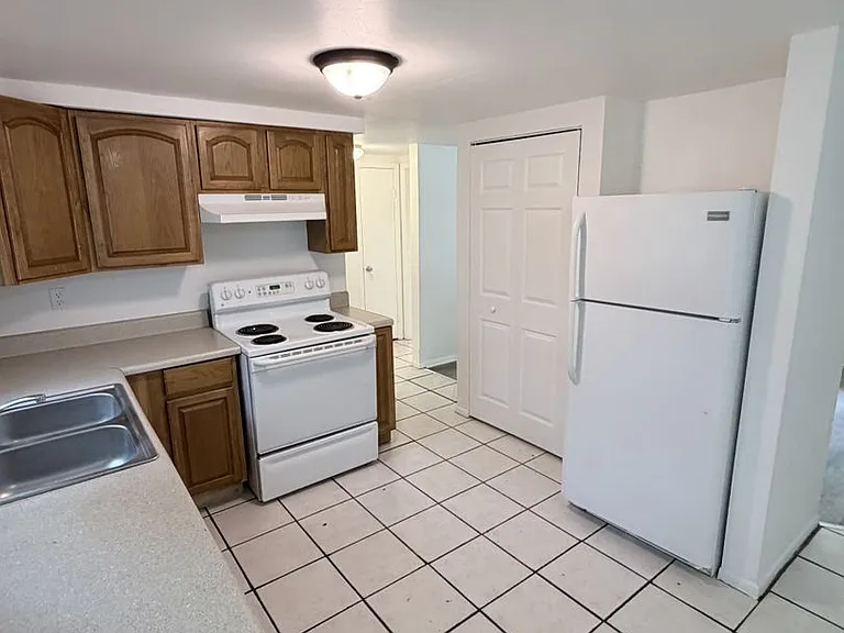 21377 Campbell Dr — Photo 6