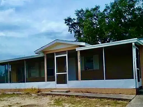 3 bed, 1059 sqft, $1,795 — Photo 1