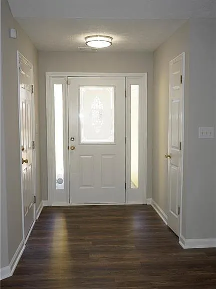 3260 Ennfield Ln — Photo 2