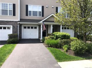 6 Putters Way, Middletown, NY 10940