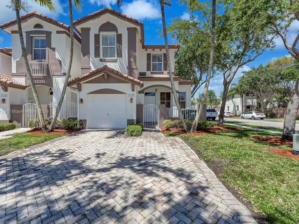 6324 SW 165th Ave, Miami, FL 33193