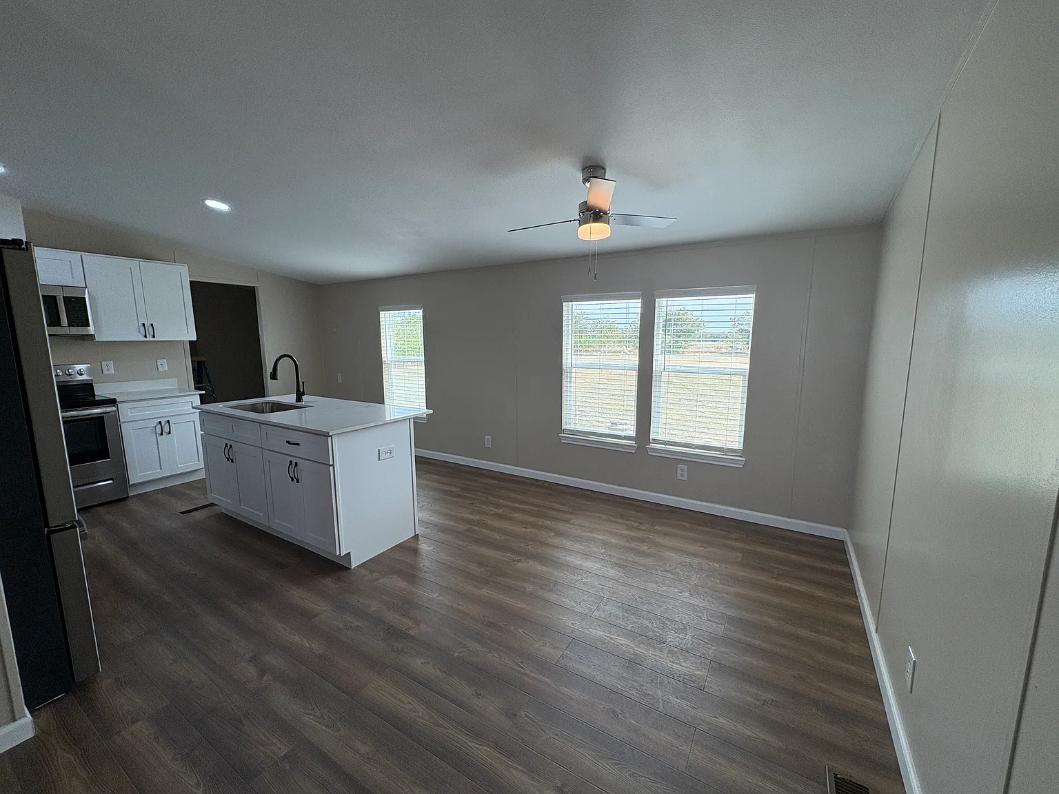 3 bed, 1344 sqft, $1,800 — Photo 4