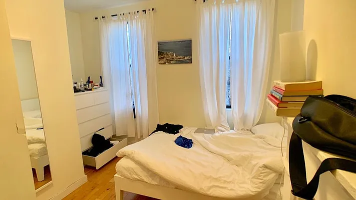 Rented by Nooklyn NYC LLC | media 18