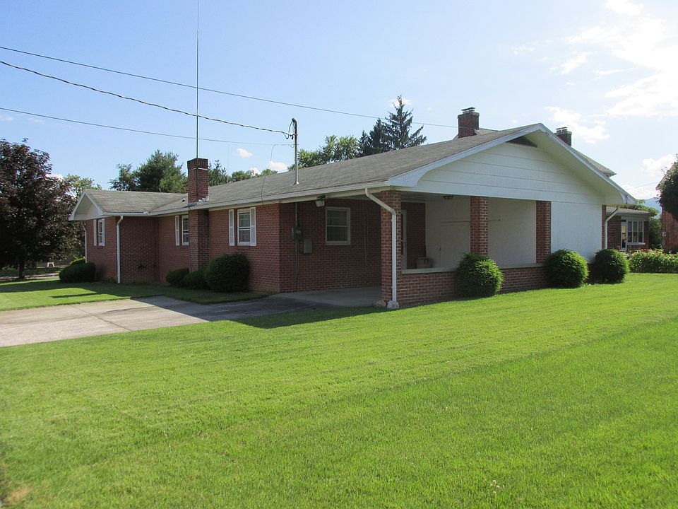 2nd image of 210 Highland Ave