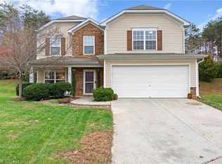 3802 Robbins Brook Dr, Winston Salem, NC 27107