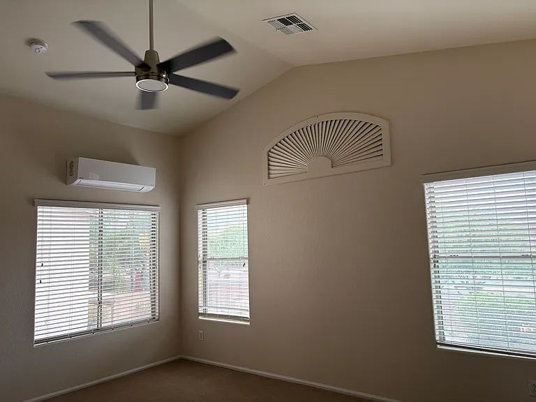 Master Bedroom Ceiling Fan 
New AC/Heater Minisplit