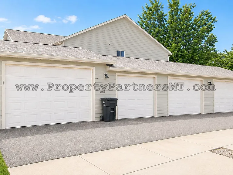 905 Montana St — Photo 9