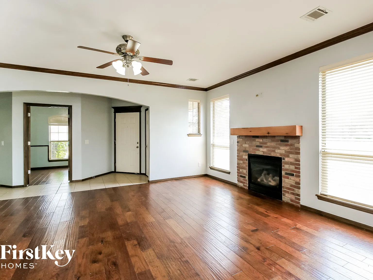 3 bed, 2.0 bath, 1756 sqft, $2,110 — Photo 3