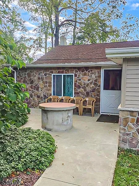 2 bed, 2.0 bath, $1,900 — Photo 4