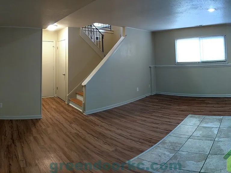 9130 W 78th St — Photo 2