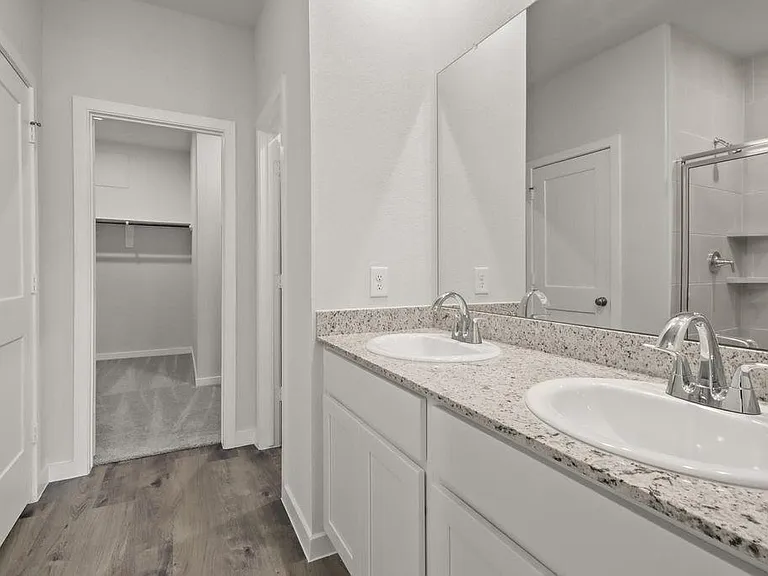 496 Shoreview Dr — Photo 9