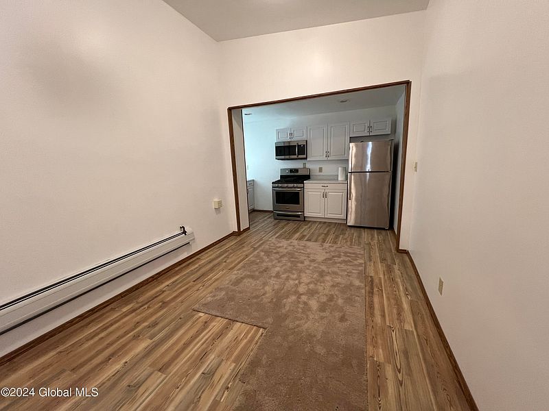 5th image of 80 Montcalm Street