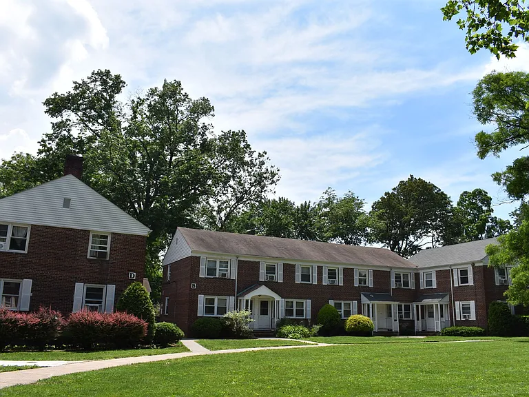 Blair Beacon Apartment Homes — Photo 14
