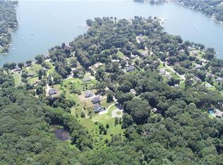 43 Shawandassee Rd, Waterford, CT 06385