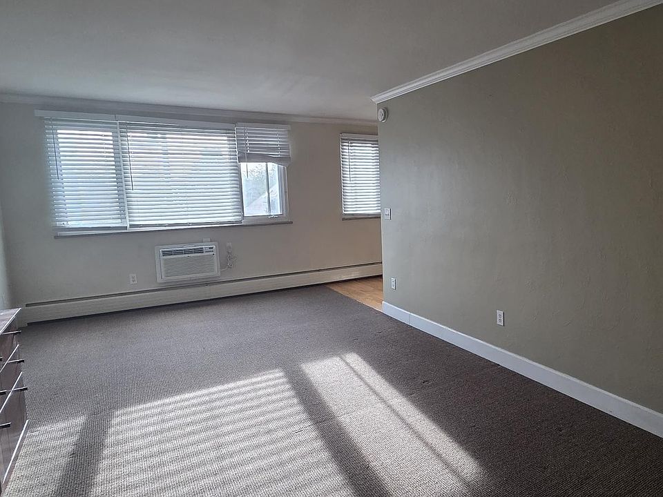 Sunny Living Area.