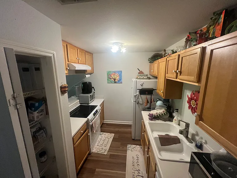 1280 Cross Creek Cir #1 — Photo 7