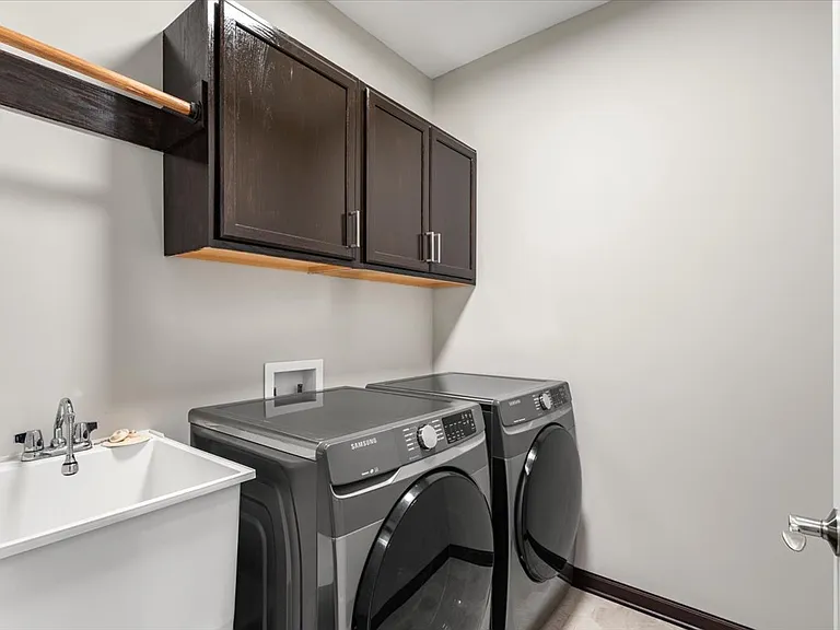 1017 109th Ct NE — Photo 26