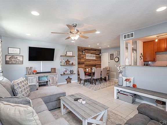 2nd image of 12116 Wintergreen Dr Unit 4