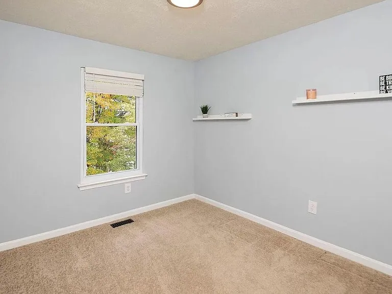 8717 Ridge Rd — Photo 9