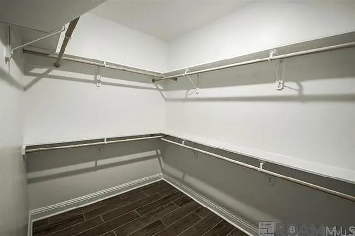 10921 Maitland Ave — Photo 11