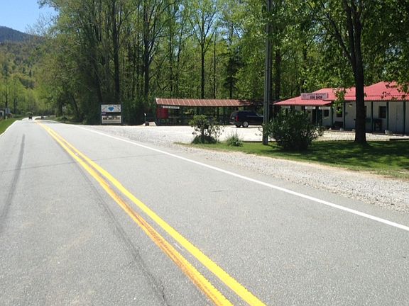 5th image of 18393 Us 221 N