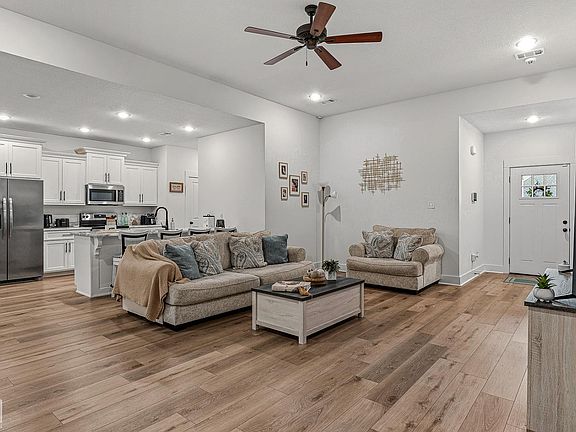 4th image of 4224 Lynx Ln