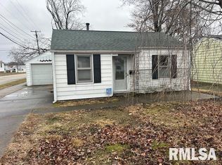 1936 N 20th St, Springfield, IL 62702