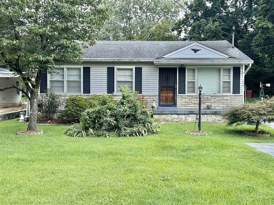 1st image of 1724 Holly Dr