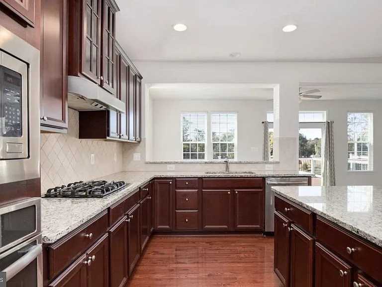 22889 Lacey Oak Ter — Photo 3