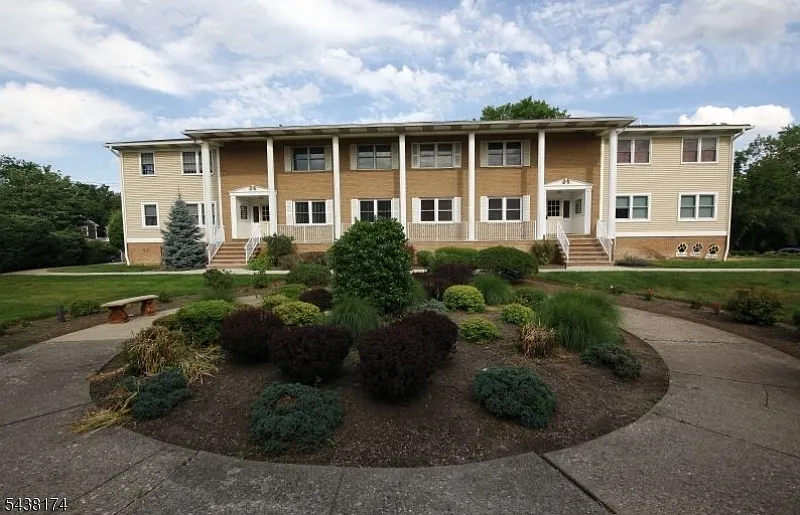105 Newark Pompton Tpke #B14D