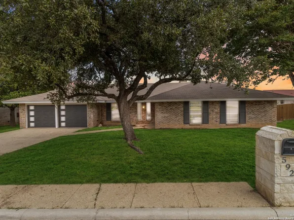 5923 Northgap St, Windcrest, TX 78239