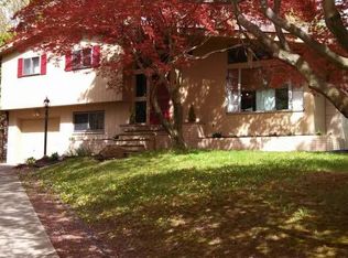 817 Lakeview Dr, Akron, OH 44312